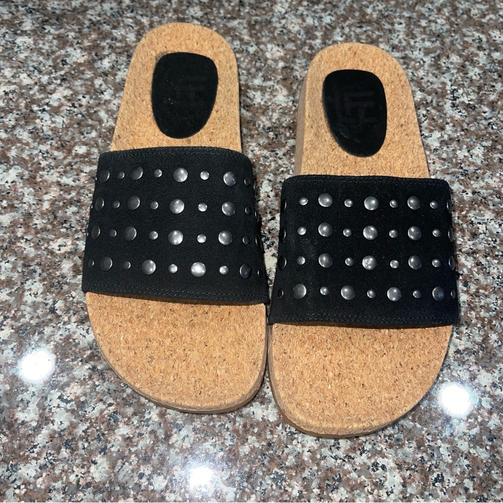 LF/Life Women's Stud Slide Sandal